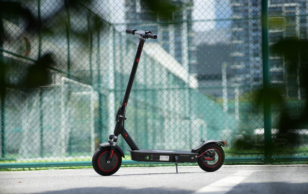 What electric scooter has a top speed of 25km h?