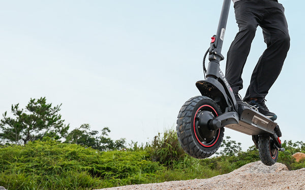 iScooter iX7Pro Electric Scooter Reviews by Dakota Schuetz