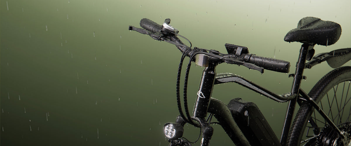 Water-splattered iScooter EB3S electric bike frame covered in raindrops with green accents.